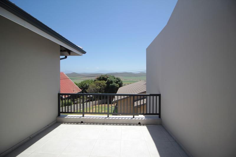 3 Bedroom Property for Sale in Fraaiuitsig Western Cape